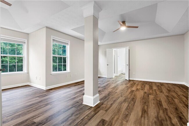 Building Photo - 2235 Grand Jct