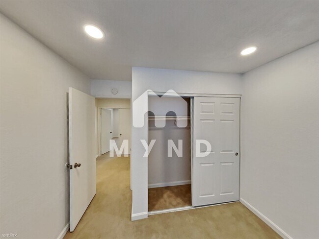 Building Photo - 3 br, 2.5 bath Townhome - 34320 Gadwall Cmn