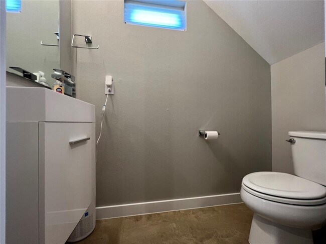 Building Photo - 2108 Tillery St