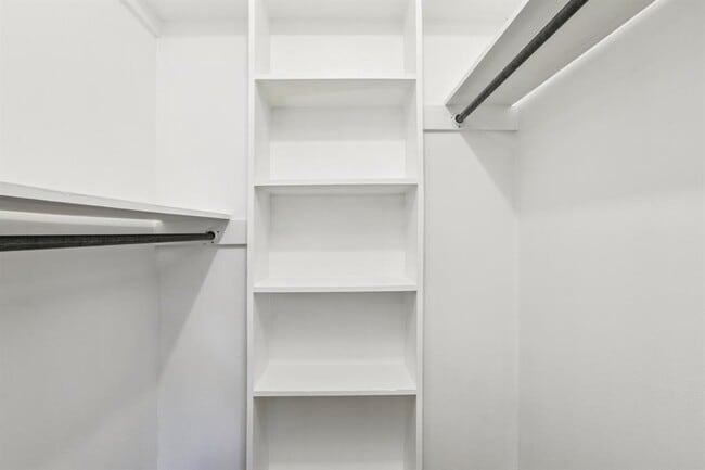 Building Photo - 101 Blue Ridge Trl #C C