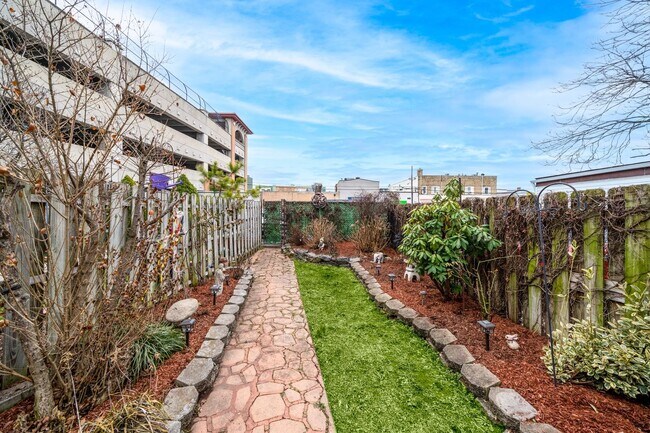 Building Photo - 6128 Madison St