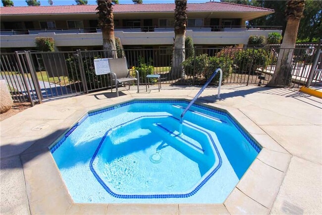 Building Photo - 2860 N Los Felices Rd