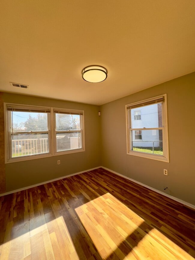 Building Photo - Charming 3 Bed/1.5Bath in Parkville, MD!