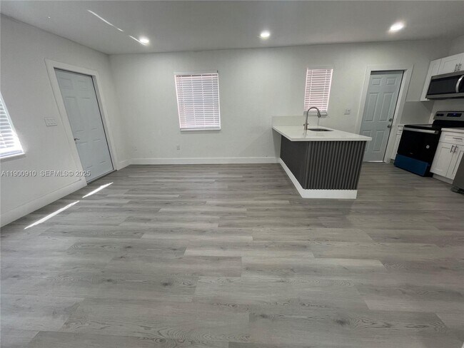 Building Photo - 1923 NW 66th St