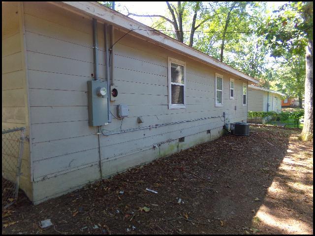 Building Photo - 26 S Wakefield Dr