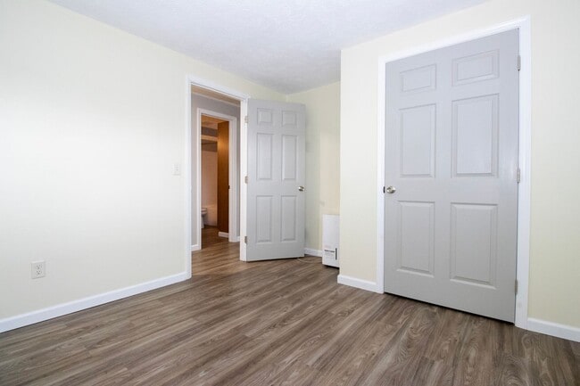 Building Photo - Two bedroom apartment