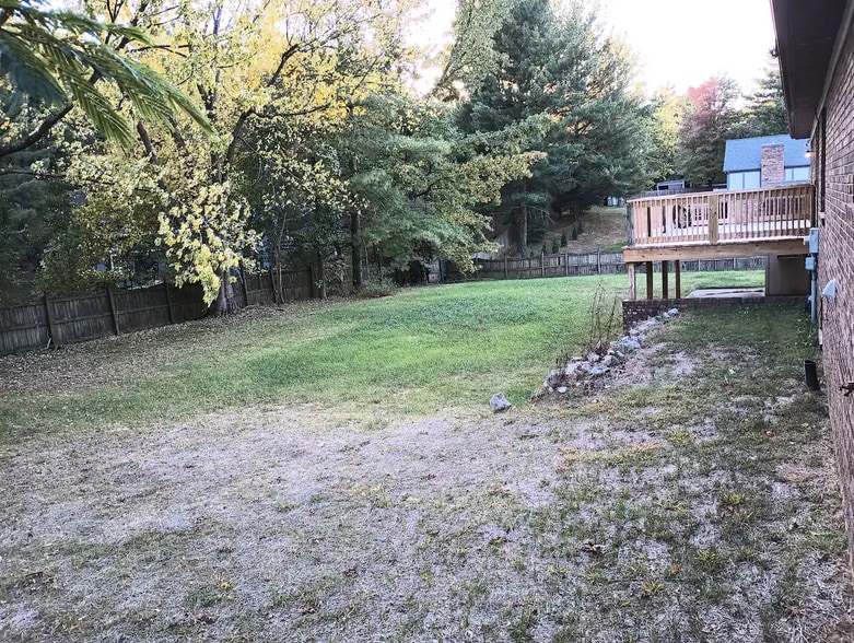 Building Photo - 6511 Blue Spruce Dr