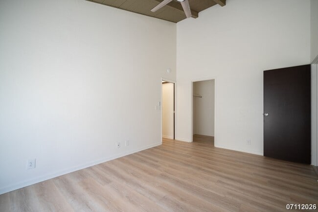 Building Photo - $4000 / 3BR/ 2BA  WELL MAINTAINED SINGLE FAMILY HOME WITH ENCLOSED GARAGE IN KALAMA VALLEY