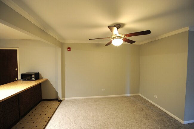 Building Photo - 2343 Ogden Ave