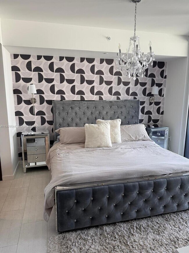 Building Photo - 1000 Brickell Plaza