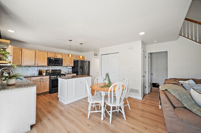 Building Photo - Beautiful Recently Renovated 4 Bed 4 Bath Home In Fountain!!!!