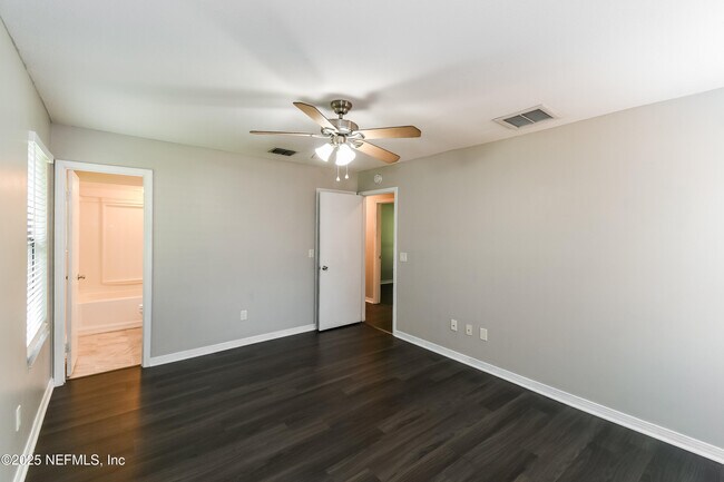 Building Photo - 3842 Olympic Ln