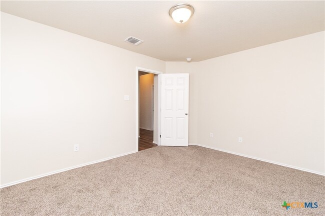 Building Photo - 2319 Pintail Loop