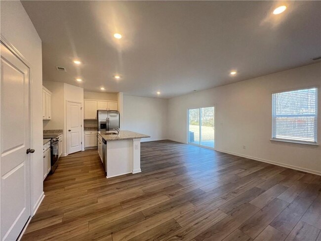 Building Photo - 273 Blue Dragon Dr