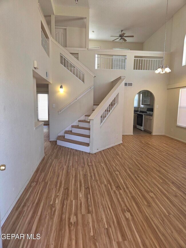 Building Photo - 3717 Hubble Dr
