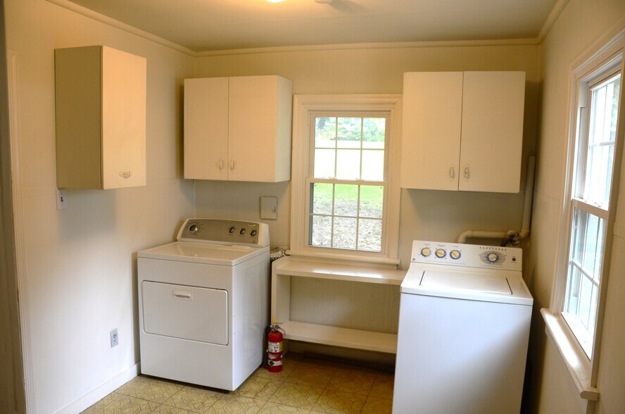 Laundry Room - 1709 Westhill Rd