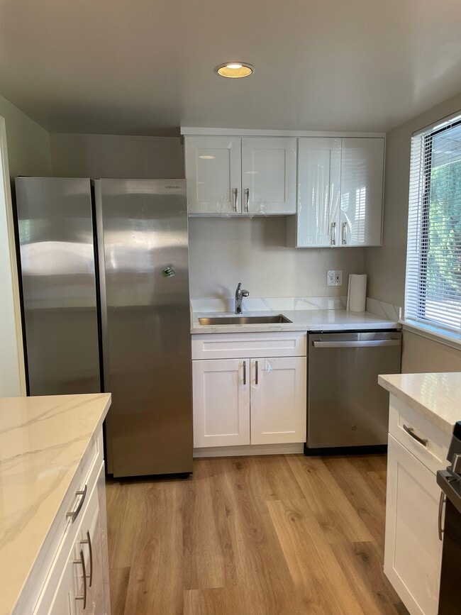 Building Photo - 10210 Sterling Blvd