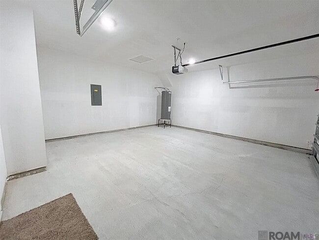 Building Photo - 1047 Drago Dr