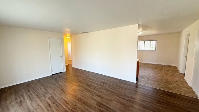 Building Photo - 3665 Ashway Dr