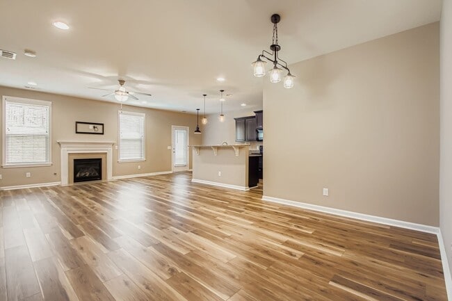 Building Photo - 2520 River Trail Dr