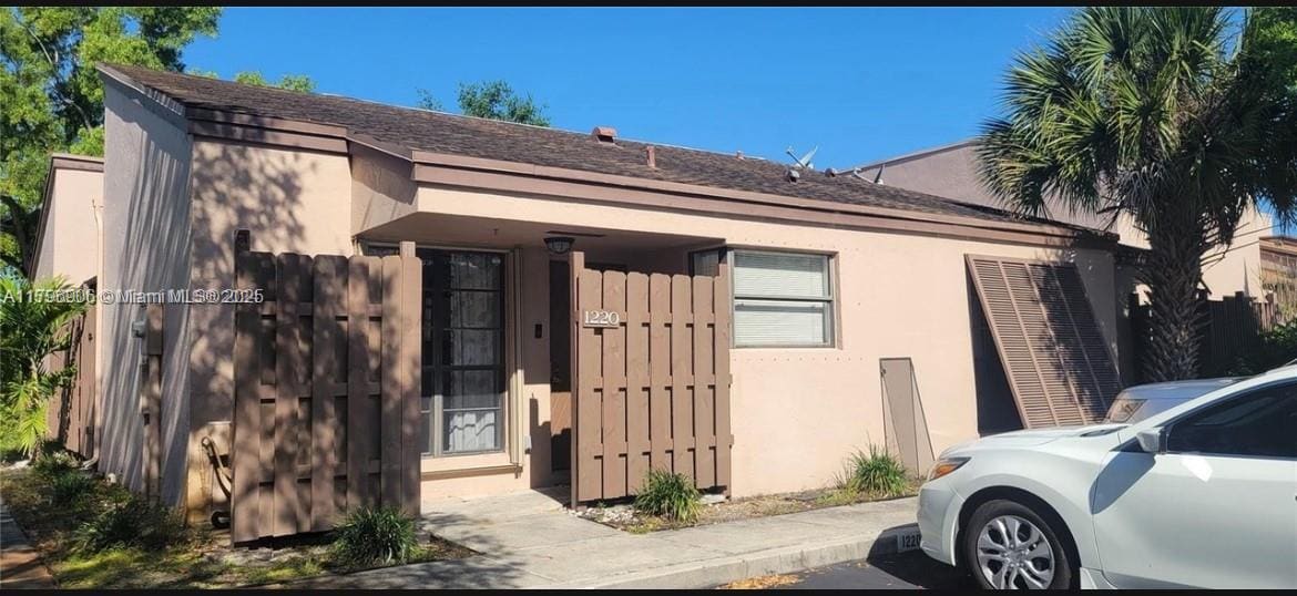 Building Photo - 1220 NW 122nd Ter