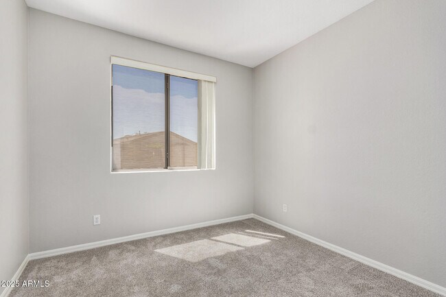 Building Photo - 14621 W Catalina Dr