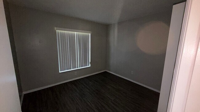 Building Photo - NICE HOME