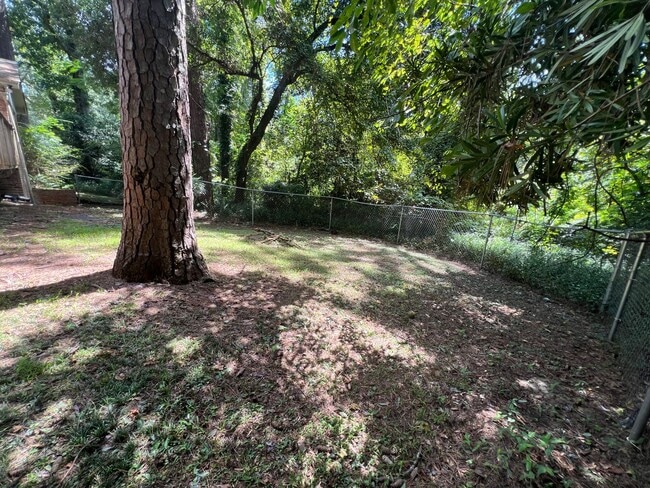 Building Photo - 2112 Great Oak Dr