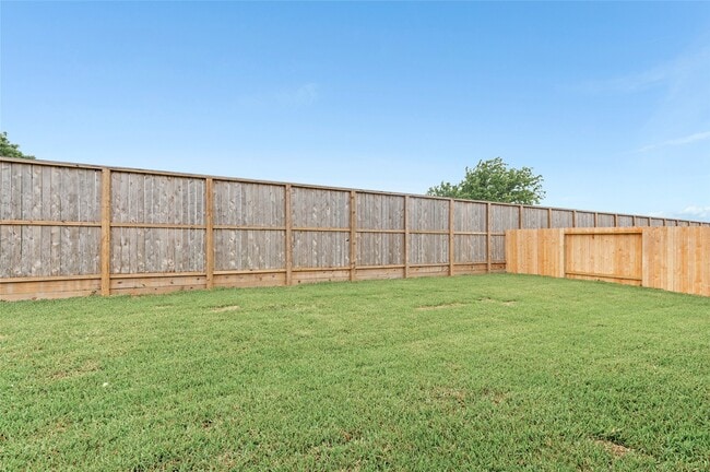 Building Photo - 7418 Elm Lndg Ln