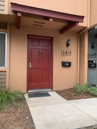 Building Photo - 2011 Alta Loma St