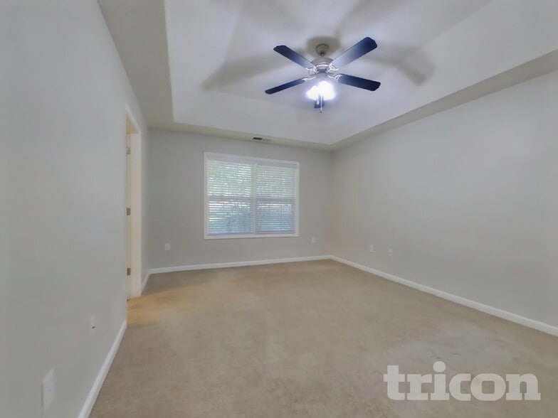 Building Photo - 383 Pleasant Forest Dr