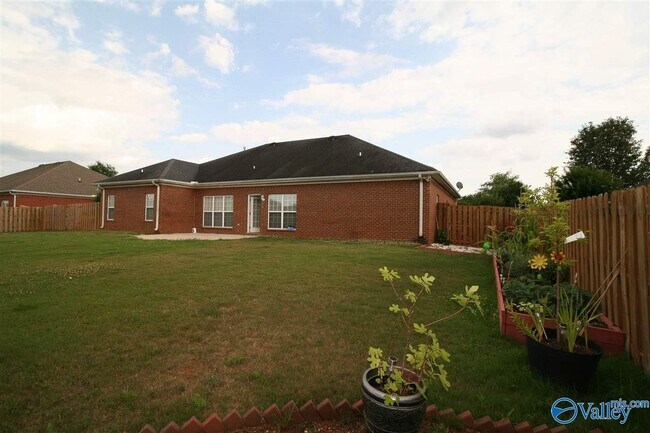 Building Photo - 103 Galt Ln
