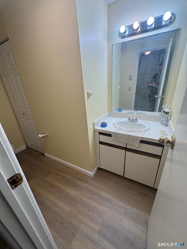 Building Photo - 184 Burgundy Hill Ln