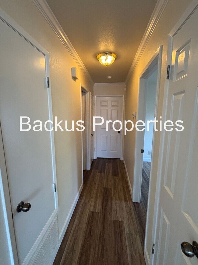 Building Photo - Nice two bedroom condo in Westwood gated community