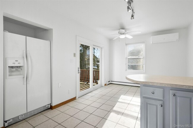 Building Photo - 156 Madison St