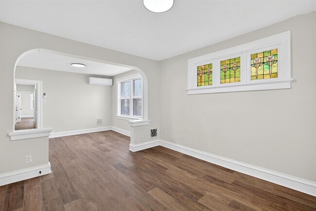 Building Photo - 5803 S Kings Highway Blvd