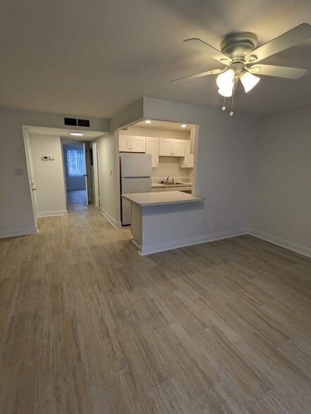 Building Photo - 359 S McMullen Booth Rd