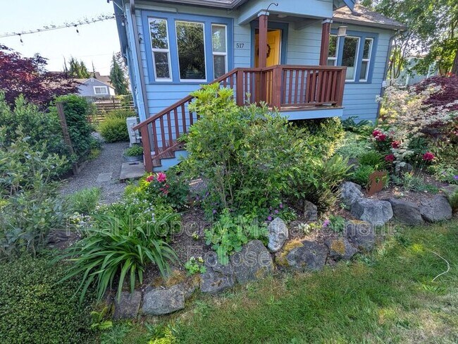 Building Photo - 517 N 97th St