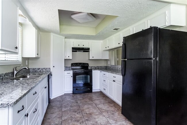Building Photo - 20315 Youpon Ln