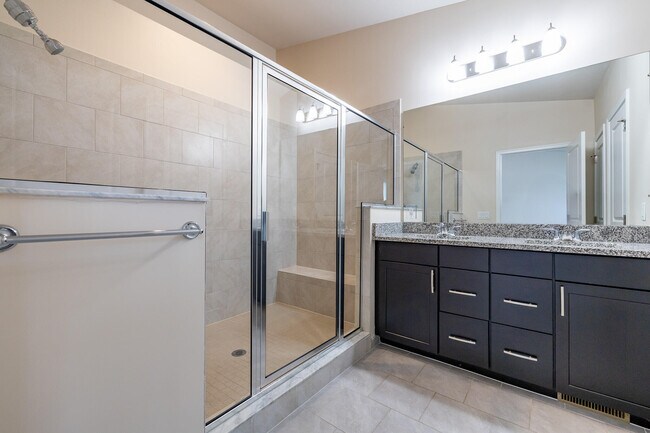 Building Photo - 2715 S Spurway Dr