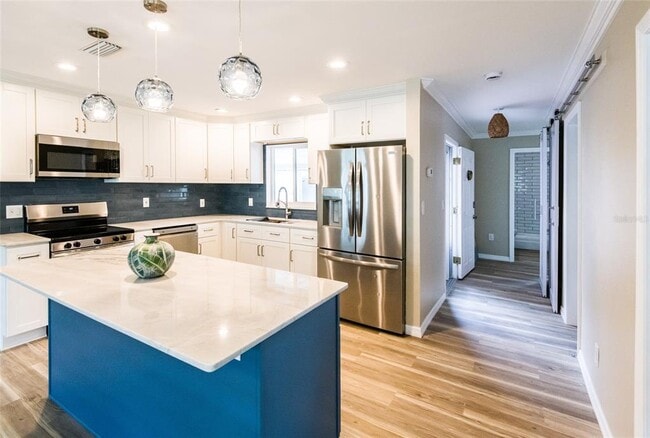 Building Photo - 1900 Benjamin Franklin Dr