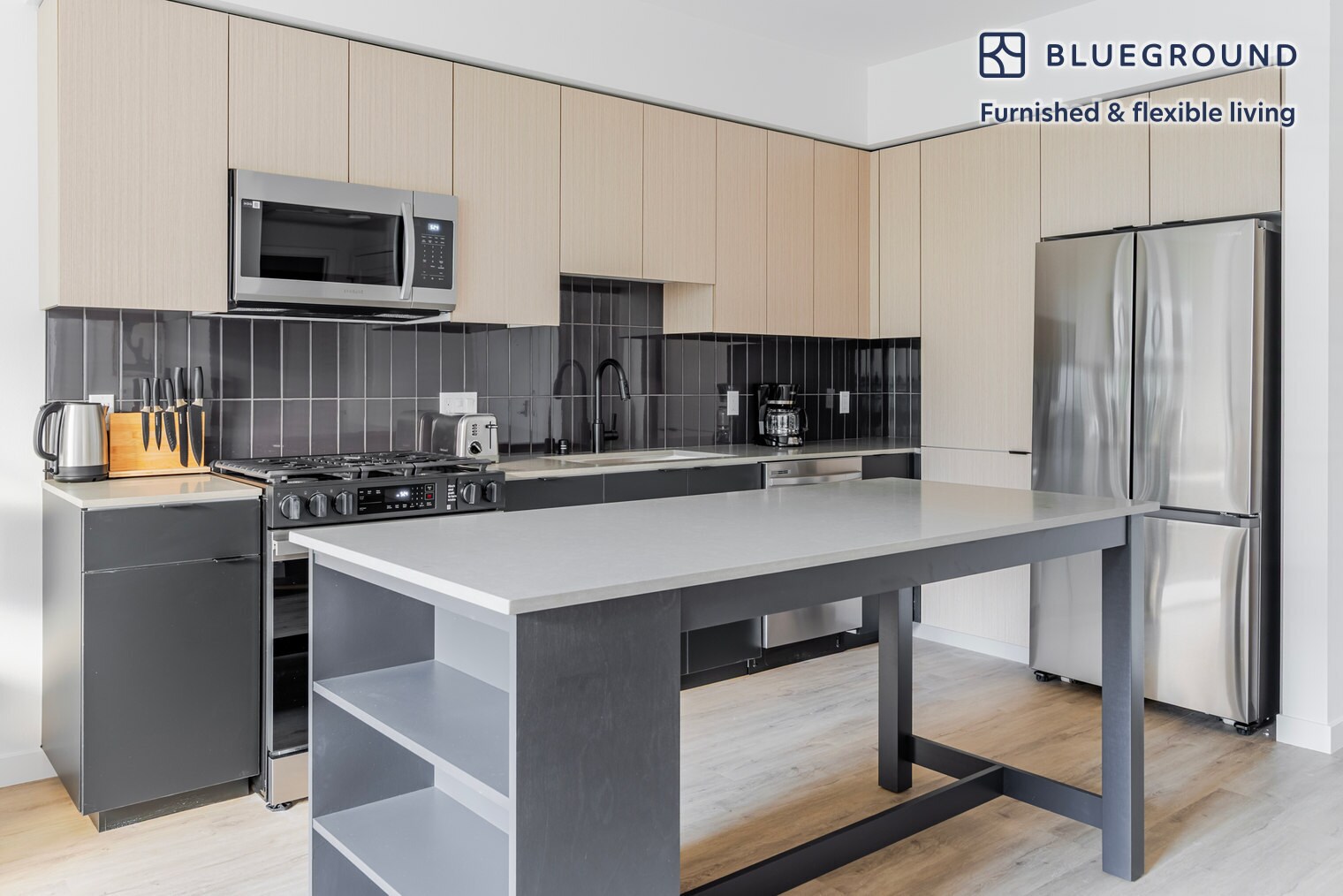 Building Photo - 350 Chastain Pl