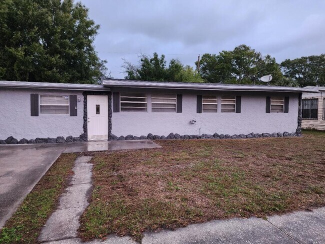 Primary Photo - 4719 W Wallace Ave