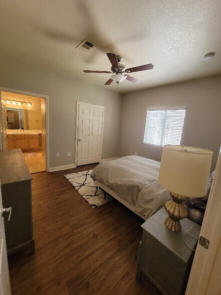 Building Photo - 5250 S Rainbow Blvd