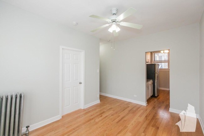 Building Photo - 1916 W Winona St