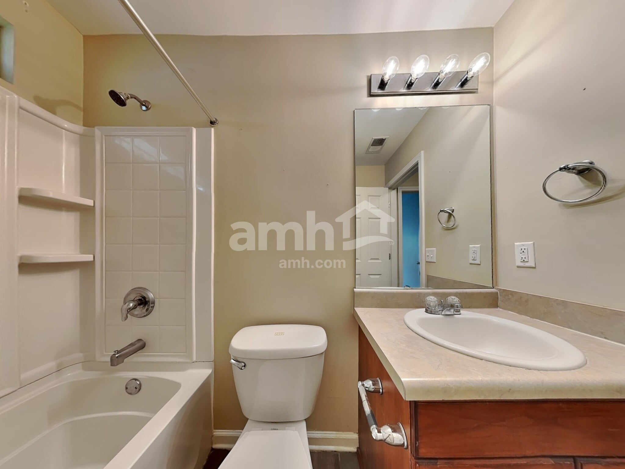 Building Photo - 116 Spring Lakes Dr