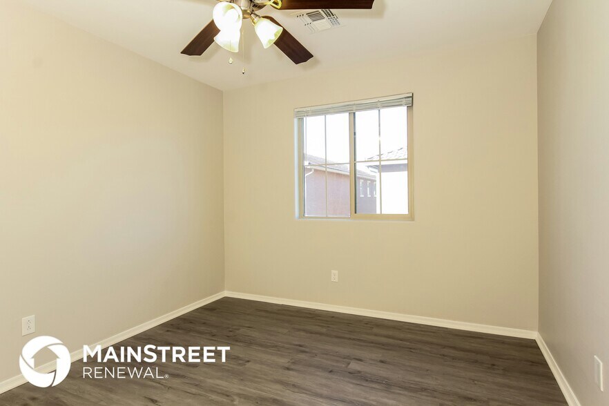 Building Photo - 2822 N 73rd Dr