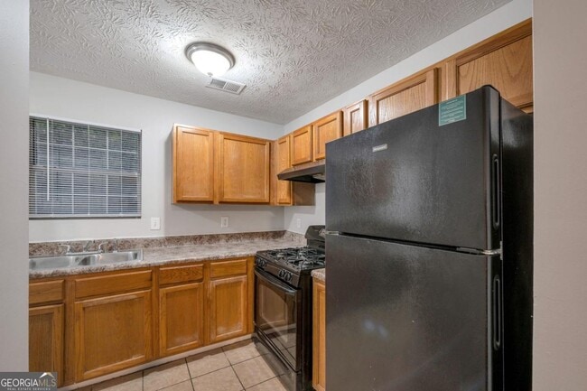 Building Photo - 614 Waynes Ct SE