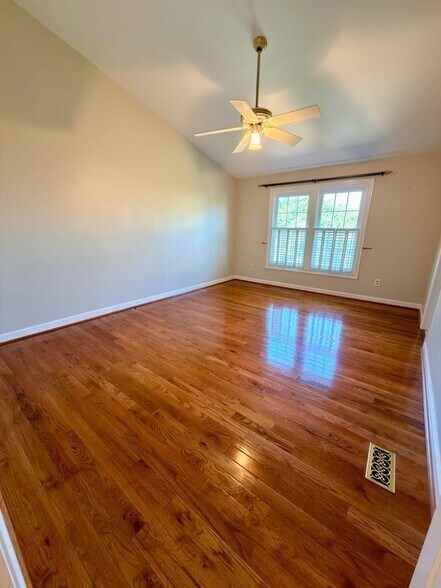 Building Photo - 4722 Minor Cir