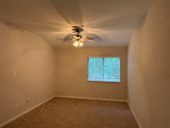 Building Photo - 21315 Bella Mountain Dr